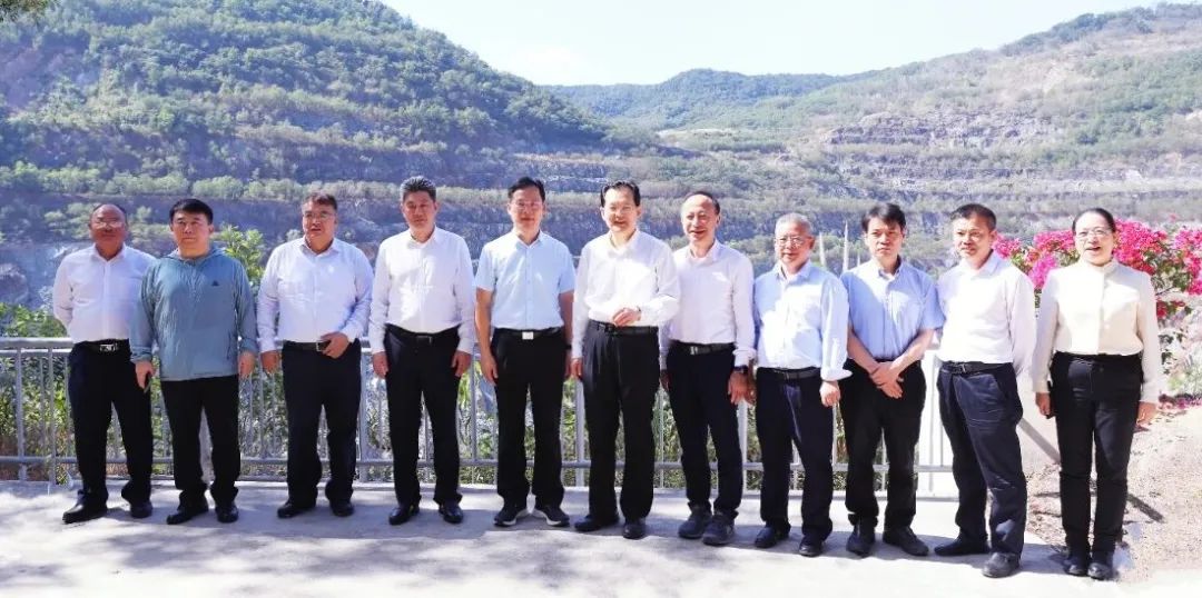 1705915935512727.jpg 自然資源部到海南礦業(yè)開(kāi)展新一輪找礦突破戰(zhàn)略行動(dòng)專(zhuān)題調(diào)研3.jpg