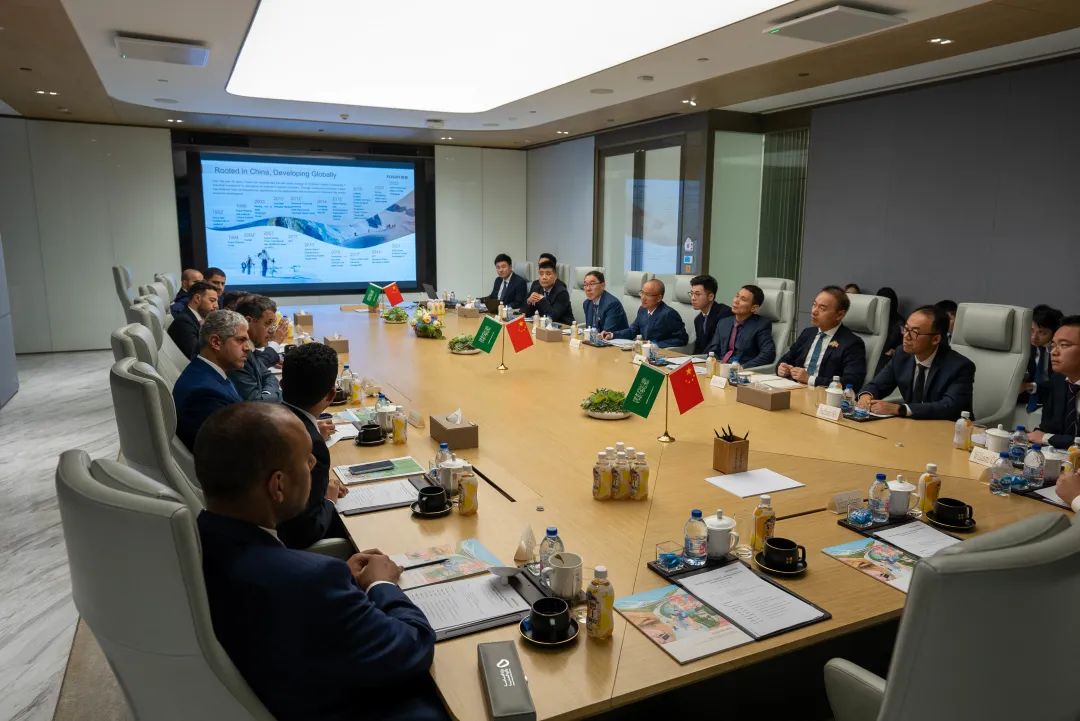 沙特工業和礦產資源大臣與海南礦業探討礦業合作