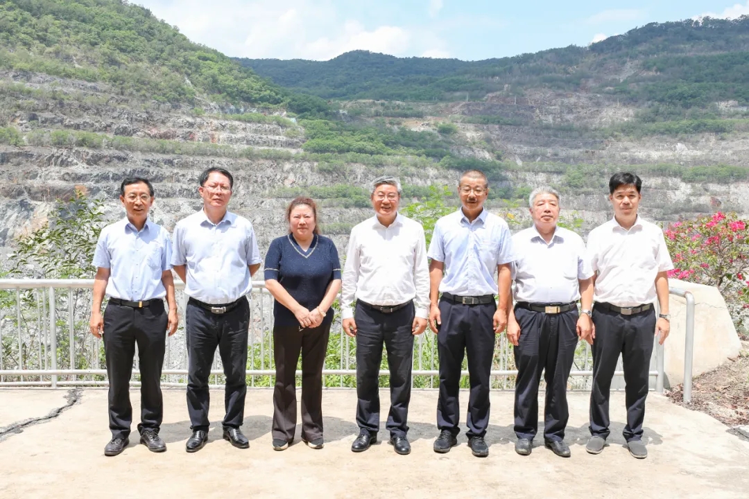 海南省政協(xié)主席李榮燦到海南礦業(yè)調研